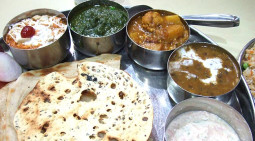 なんでインドにはステンレスの食器しかないの？