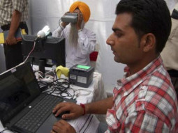 インドが世界を変える！　12億人が目標の生体認証