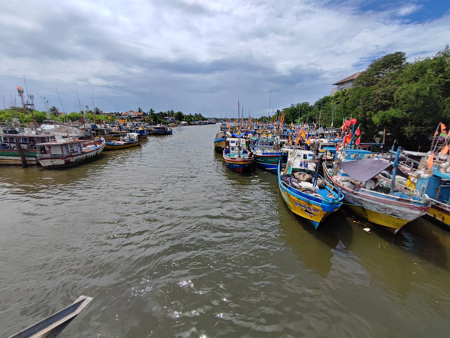 1日4万円が溶けてゆく 世界情勢に翻弄される輸入通関のワナ